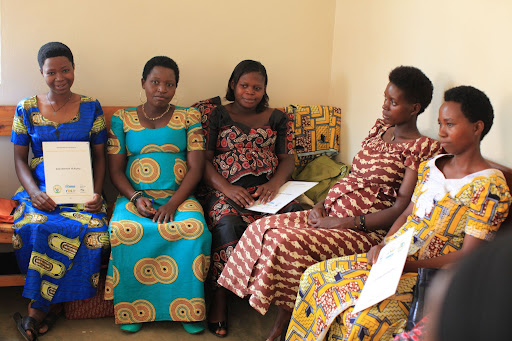 Rwanda women waiting for group ANC